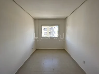 Foto Apartamento com 2 Dormitórios