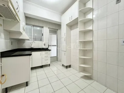 Foto Apartamento com 2 Dormitórios