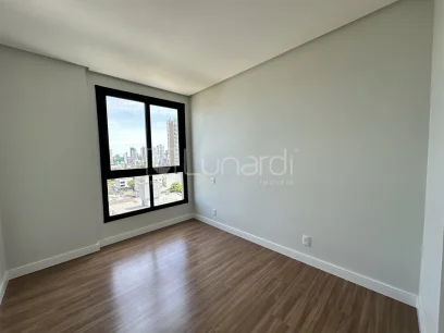 Foto Apartamento com 2 Dormitórios