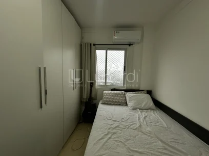 Foto Apartamento com 3 Dormitórios