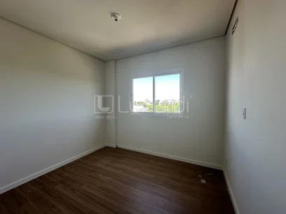 Foto Apartamento com 2 Dormitórios