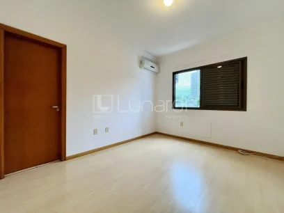 Foto Apartamento com 3 Dormitórios