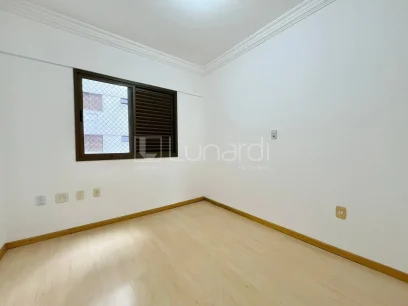 Foto Apartamento com 3 Dormitórios