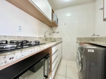 Foto Apartamento com 2 Dormitórios