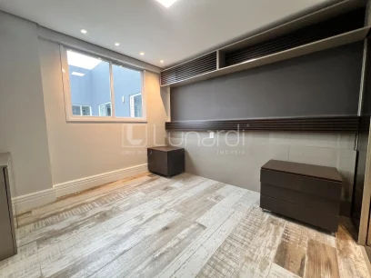 Foto Apartamento com 2 Dormitórios