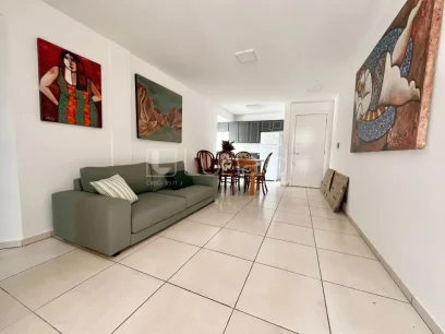 Foto Apartamento com 2 Dormitórios