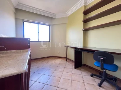 Foto Apartamento com 4 Dormitórios