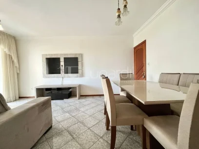 Foto Apartamento com 2 Dormitórios