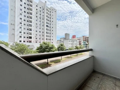 Foto Apartamento com 2 Dormitórios