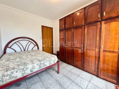 Foto Apartamento com 2 Dormitórios