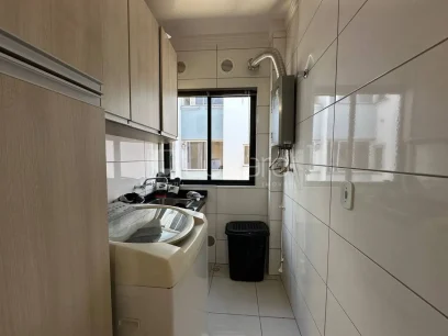 Foto Apartamento com 2 Dormitórios