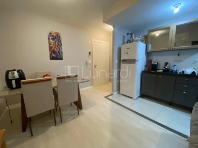 Foto Apartamento com 2 Dormitórios