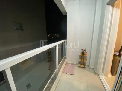 Foto Apartamento com 2 Dormitórios