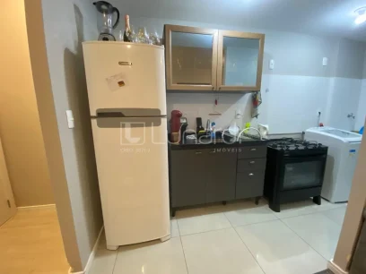 Foto Apartamento com 2 Dormitórios