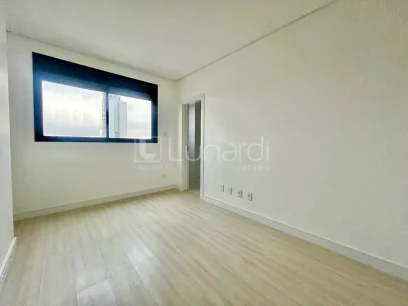 Foto Apartamento com 3 Suítes