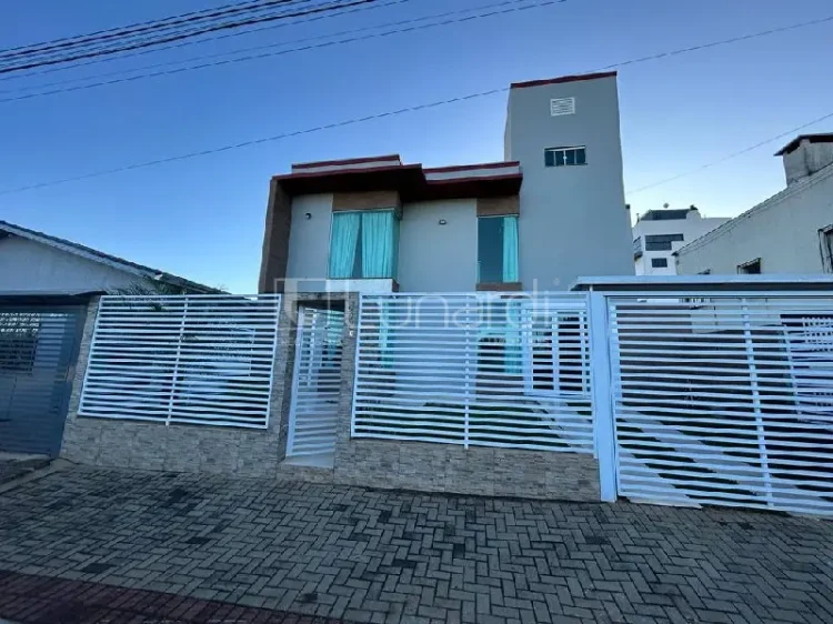 Casa com 2 Dormitórios