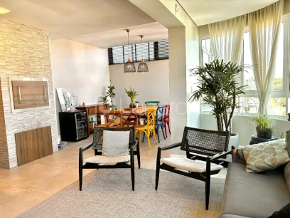 Foto Apartamento com 3 Suítes