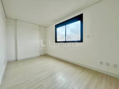 Foto Apartamento com 3 Suítes