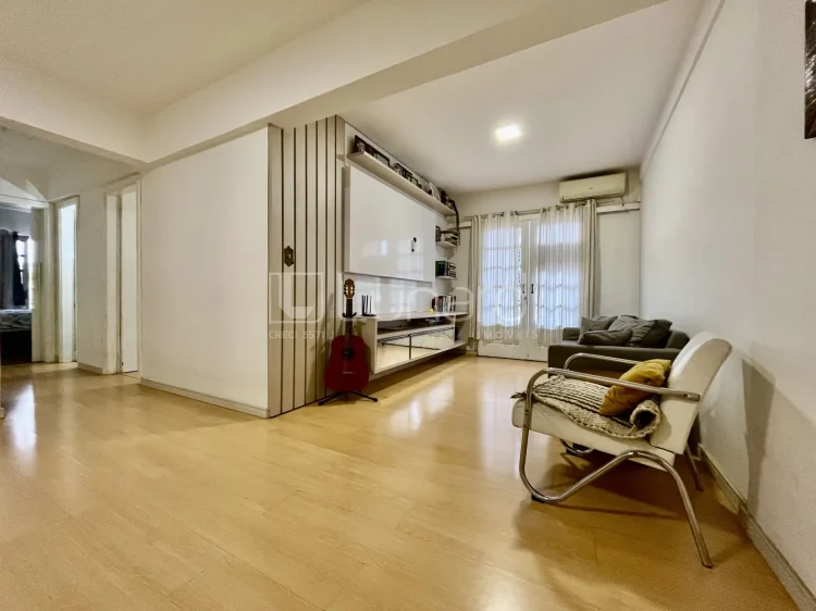 Apartamento com 2 Dormitórios