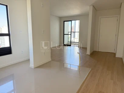 Foto Apartamento com 2 Dormitórios