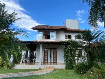 Casa com 2 Suítes