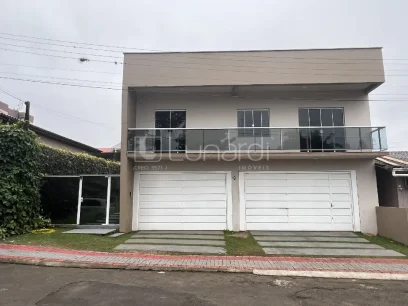 Casa com 3 Dormitórios