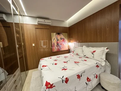 Foto Apartamento com 3 Dormitórios