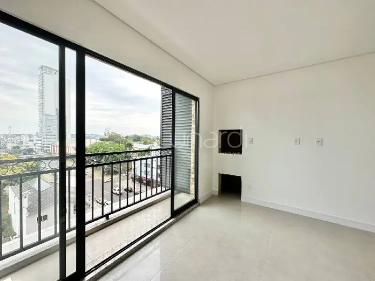 Apartamento com 2 Suítes