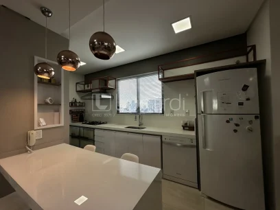 Foto Apartamento com 3 Suítes