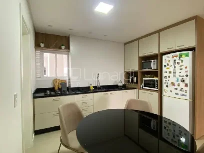 Foto Apartamento com 3 Dormitórios