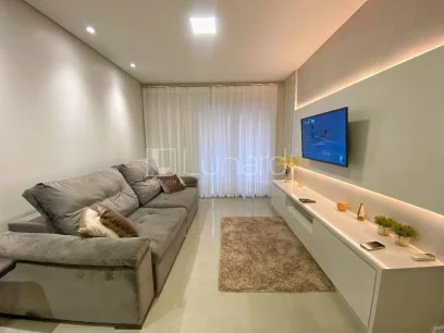 Foto Apartamento com 2 Dormitórios