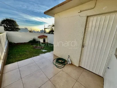 Foto Casa com 2 Dormitórios