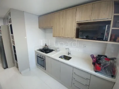 Foto Apartamento com 2 Dormitórios