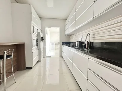 Foto Apartamento com 2 Dormitórios