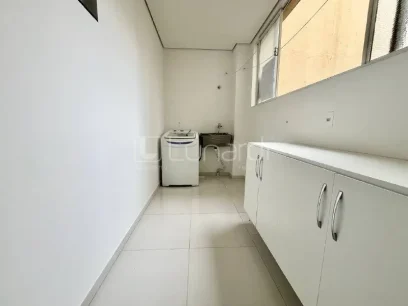 Foto Apartamento com 2 Dormitórios