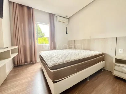 Foto Apartamento com 2 Dormitórios