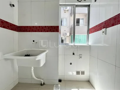 Foto Apartamento com 2 Dormitórios