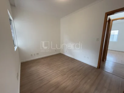 Foto Apartamento com 2 Dormitórios