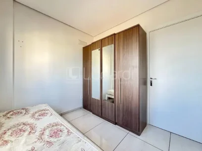 Foto Apartamento com 2 Dormitórios