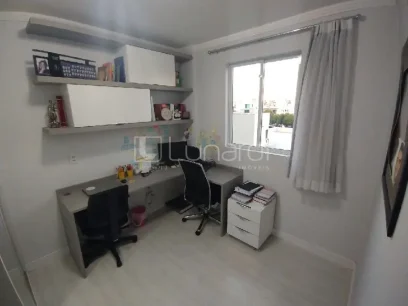 Foto Apartamento com 2 Dormitórios