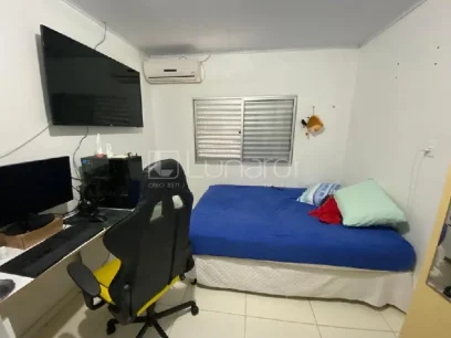 Foto Casa com 4 Dormitórios