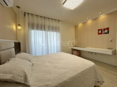 Foto Apartamento com 3 Suítes