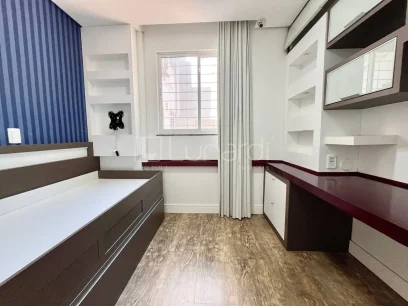 Foto Apartamento com 3 Dormitórios