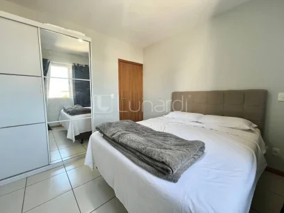 Foto Apartamento com 2 Dormitórios