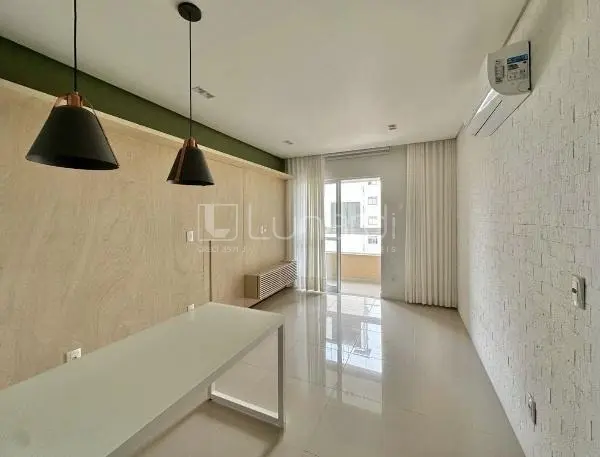 Apartamento com 2 Dormitórios