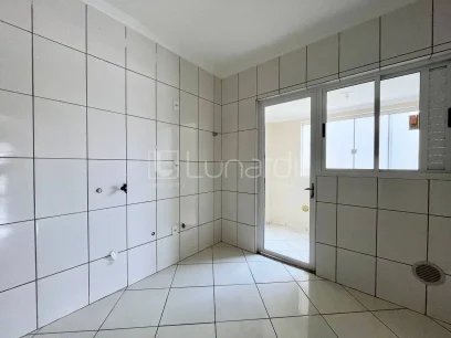 Foto Apartamento com 2 Dormitórios