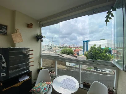 Foto Apartamento com 2 Dormitórios