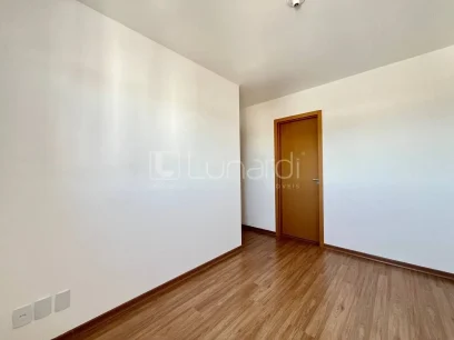 Foto Apartamento com 2 Dormitórios