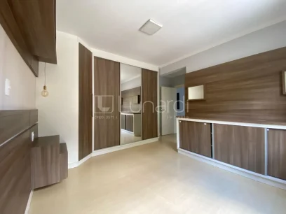 Foto Apartamento com 3 Dormitórios