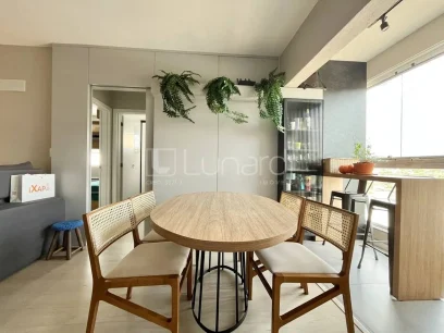 Foto Apartamento com 2 Dormitórios